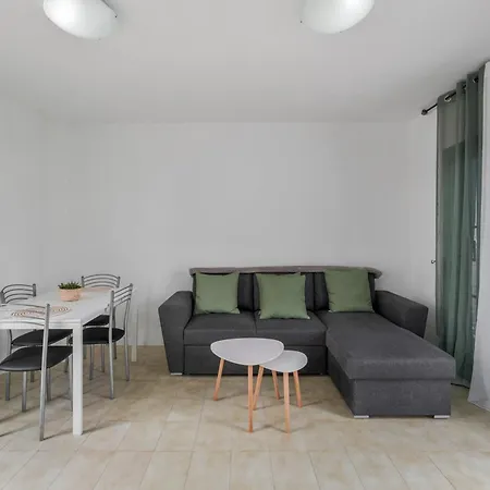 Costa Serena Lejlighed