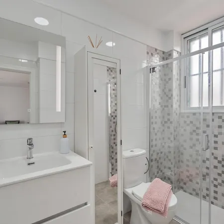 アパート Costa Serena アロナ